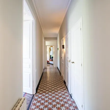 22dia1087- New 2br Flat In The Center! Apartment