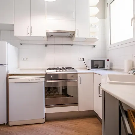 22dia1087- New 2br Flat In The Center! Apartment *