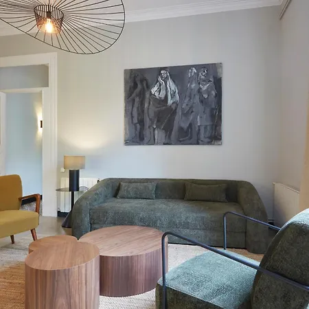 22dia1087- New 2br Flat In The Center! *